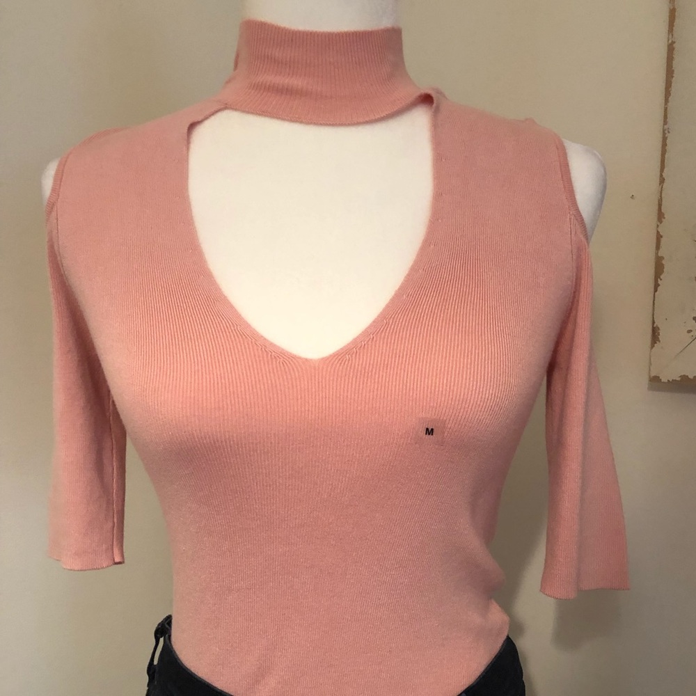 NWT Express Cold Shoulder Choker Top - SZ M